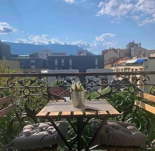 Le Championnet Parking Prive *